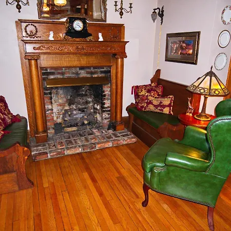 The Lion And The Rose Bed And Breakfast-2